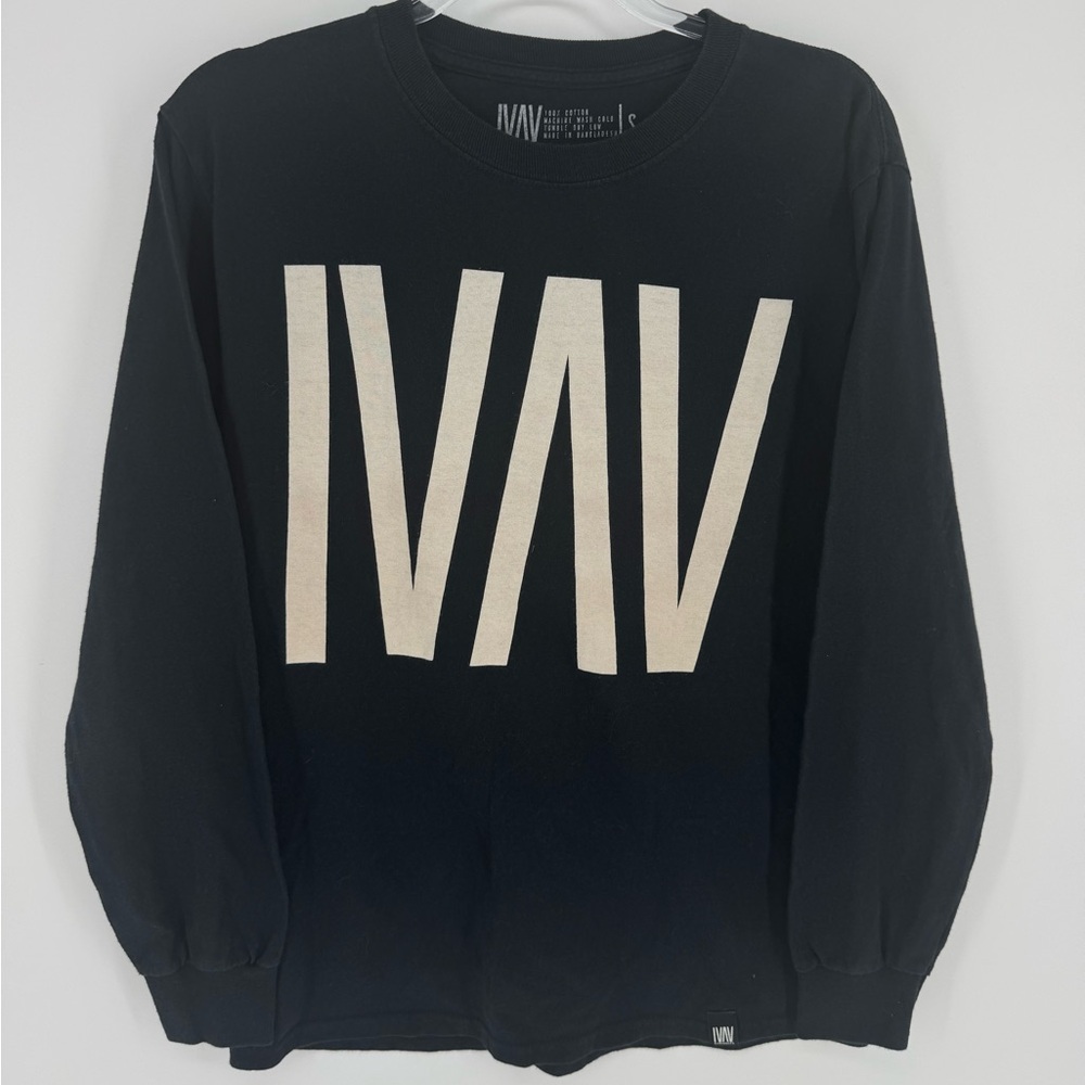 Curb Word - IVAV Collection Graphic Long Sleeve Tee, Size S